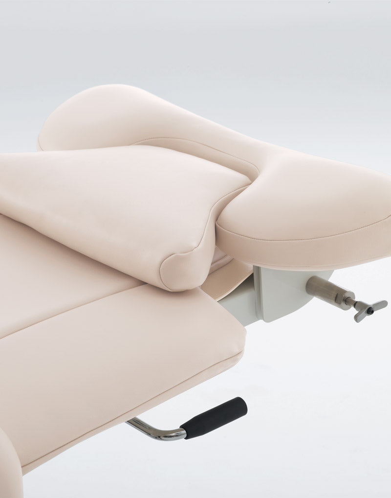 TAKARA BELMONT Riche Eyelash Chair