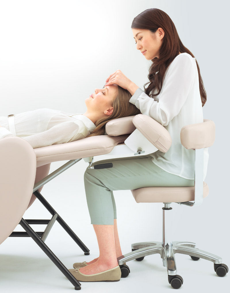 TAKARA BELMONT Riche Eyelash Chair
